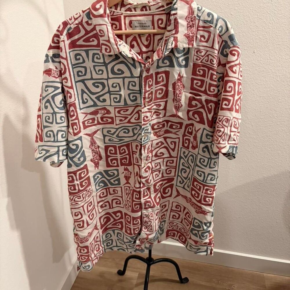 Quiksilver Waterman Collection XL Comfort Fit Fish Tribal Hawaiian Shirt